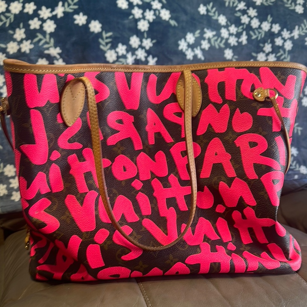 Louis Vuitton limited edition Steven Sprouse neverfull tote. Good condition